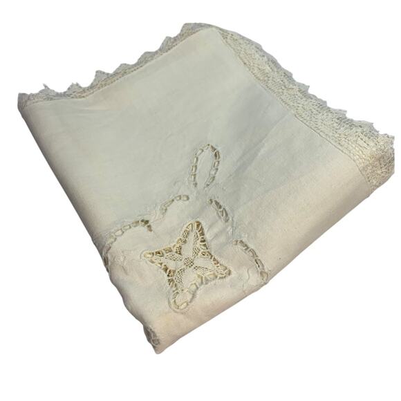 Vintage Ivory Linen Tablecloth Lace Edge 33" x 36" - Picture 7 of 7